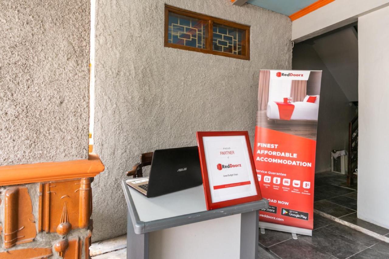 Reddoorz Syariah Near Stadion Manahan Solo 2 المظهر الخارجي الصورة